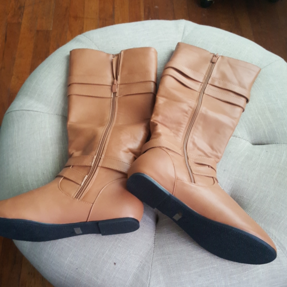 Shoes - Picture 2 of 3